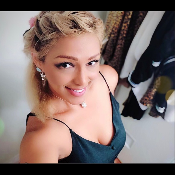 Meet your Posher, Patricia - Picture 4 of 4